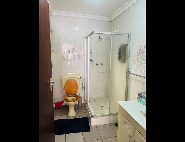 3 BEDROOM HOUSE FOR SALE IN BIRCHLEIGH NORTH